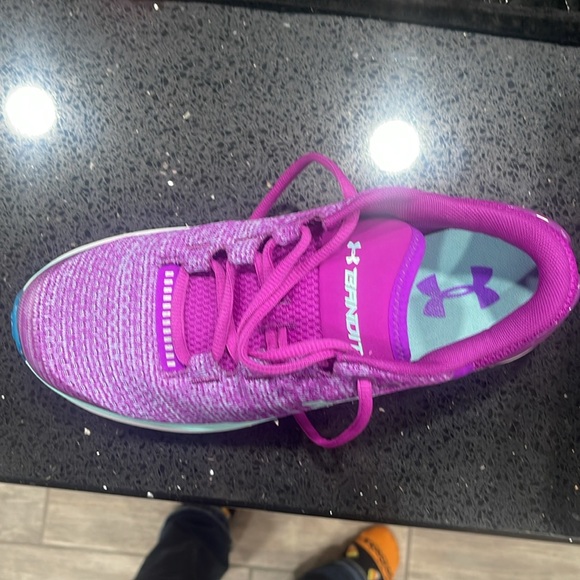 Under Armour Charged Bandit 3 Youth 7 - Picture 3 of 5